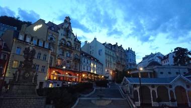 Chebsky dvur - Egerlander Hof