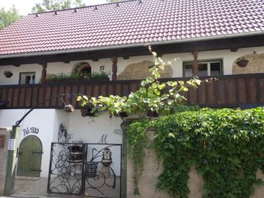 Rodinné vinařství Mikulenkovi