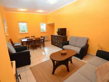 Spacious holiday home with pool and covered terrace in the Bohemian Uplands