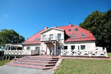 Gutshaus Silvitz by Rujana