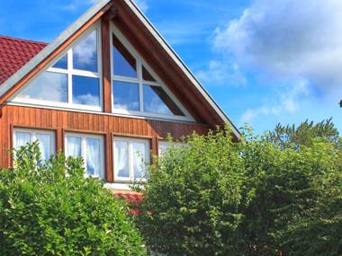 Beautiful Apartment in Niedergebisbach near Lake