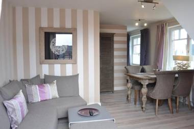 Berthin-Bleeg-Str. 1 W6