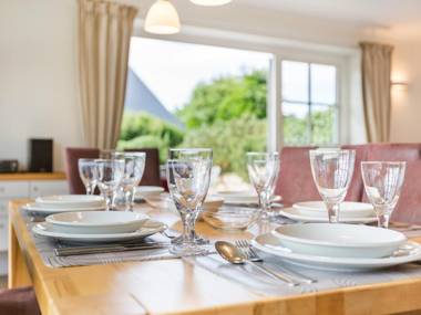 luxuriösen Neubau für 6 Personen