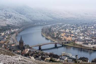 Feriendomizil & Weingut Roussel mit Restaurant "La Bonne Adresse"