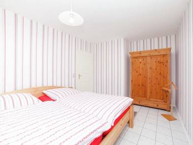 Detached house in a quiet location with garden and terrace