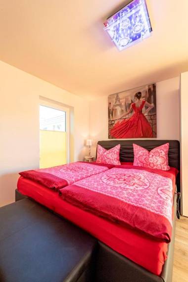 Villa Mia 2 Raum Wohnung Nr. 6 mit Balkon 1. OG.