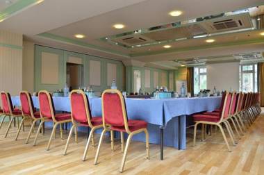 Golden Tulip Luebecker Hof