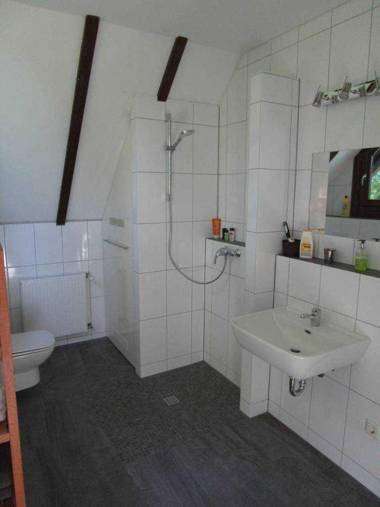 Ferienhaus im Grünen - NEU mit E-Auto Ladesäule