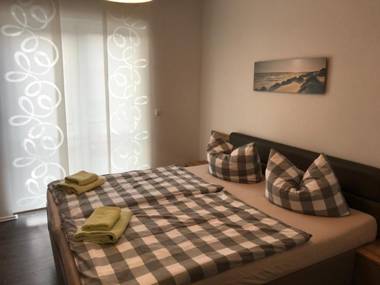 Ferienwohnungen Seepromenade Zwenkau