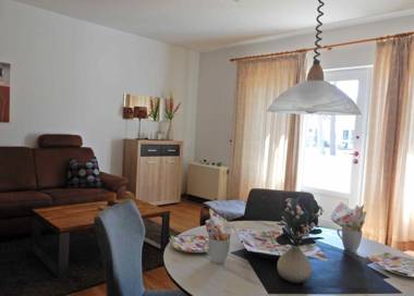 Hinter den Dünen D82