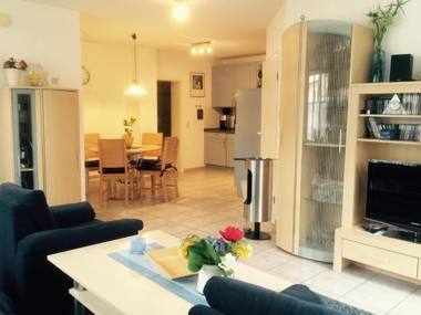 Hinter den Dünen D93