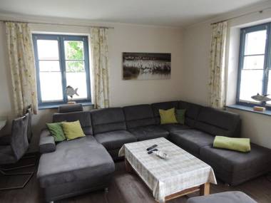 Neue Reihe 43 Villa Regulus EG