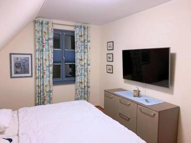 Neue Reihe 43 Villa Regulus OG