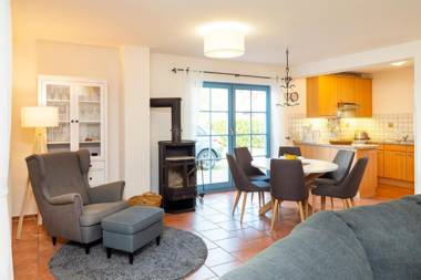 Ferienpark Freesenbruch Doppelhaushälfte 11a - Schwalbennest