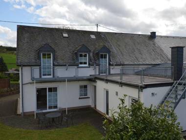 Comfy Apartment in Zendscheid near Forest