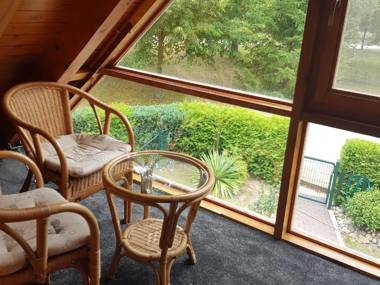 Blockhaus Canow mit Boot