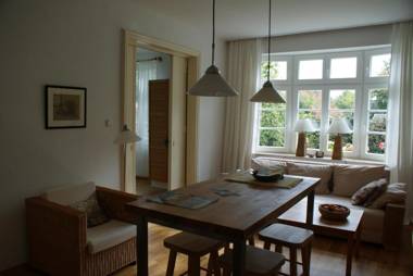 Altes Landhaus am Park (Bed & Breakfast)