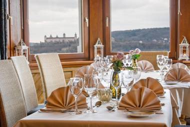 Schlosshotel Steinburg