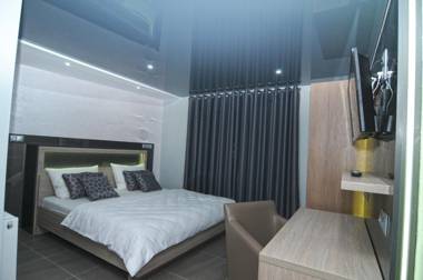 Nanis Hotel & Appartements