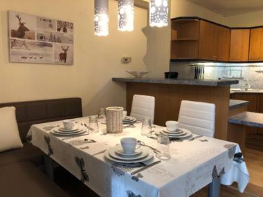 Apartment Happy Holiday