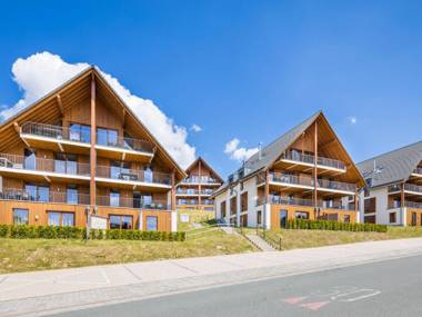 Spacious modern apartment ten minutes walk from the centre