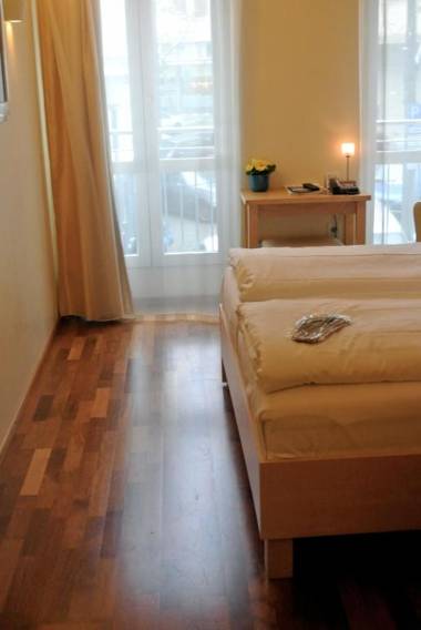Town Hotel Wiesbaden - kleines Boutique Hotel mit garantierter Wärme- und Stromversorgung