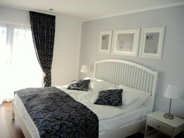 Merkel Villa Apartamente