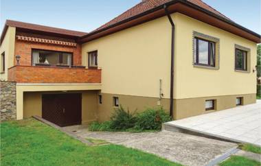 Beautiful home in Kuhlen Wendorf w/ Sauna WiFi and 3 Bedrooms