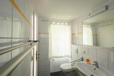 "goethezimmer" Ferienwohnungen an der Ilmbrücke