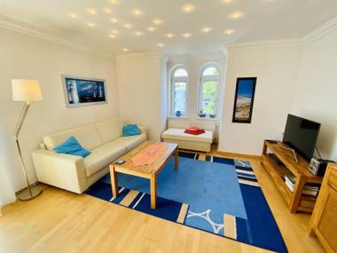 Schiller wenige Schritte zum Strand