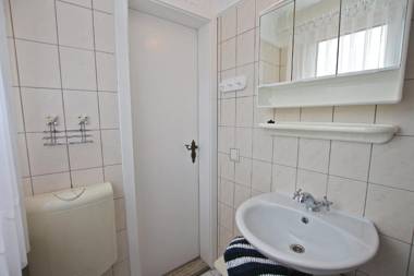 Ferienwohnungen Waren SEE 7010