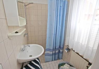 Ferienwohnungen Waren SEE 7010