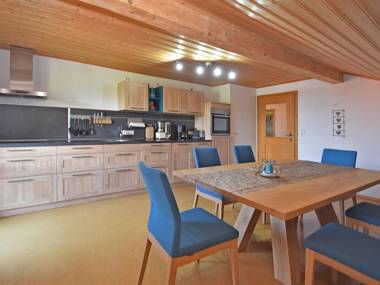 Beautiful apartment in the Bavarian Forest with balcony and whirlpool tub