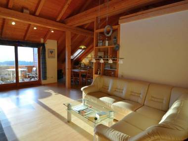 Restful Apartment with Sauna Jacuzzi Fitness Room Balcony