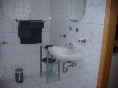 "Ferienwohnungen Wiesenblick"