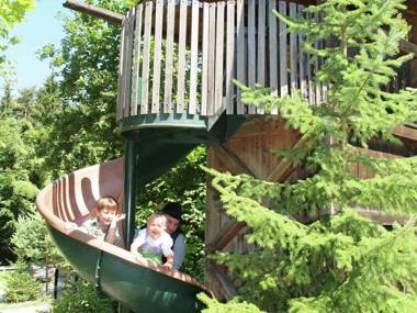 Cosy eco-friendly chalet with countless extras near the lake in Asten