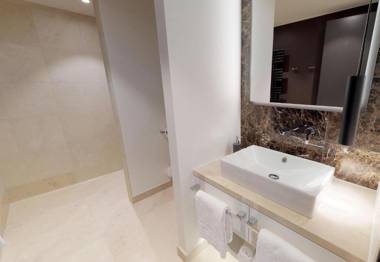 White Pearl Apartment 2.04