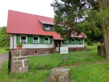 Modern Apartment in Tabarz/Thüringer Wald with Garden
