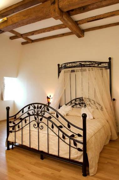 Burghaus & Villa Kronenburg