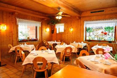 Airport-Hotel Fortuna