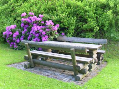 Charming Apartment with Balcony GardenBBQ ParkingHeating