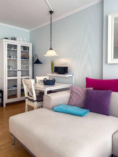 STR-107-·-Strandallee-124-Seeblick