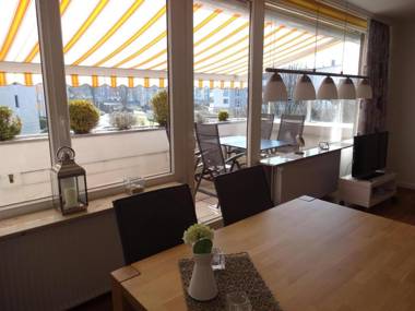 TER-101-Terrassenhuegel-Teilseeblick