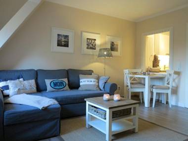 FeWo Strandschnecke Haus Hallig Oland