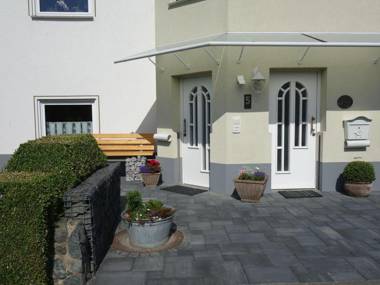 Ground-floor apartment in the beautiful Lahntal with terrace and separate entrance.