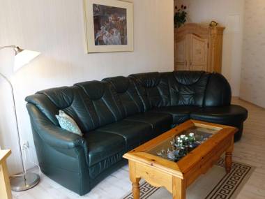 Ground-floor apartment in the beautiful Lahntal with terrace and separate entrance.