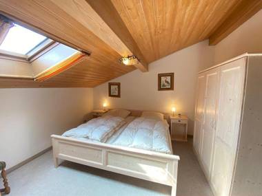 Ferienwohnung Emilia mit Bergblick (Westen)