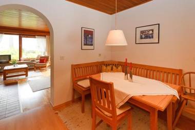 Am Traunufer Anneliese Plenk