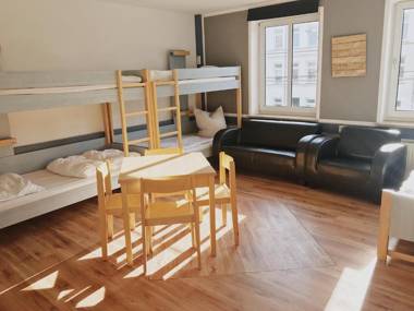 Blue Doors Hostel KTV