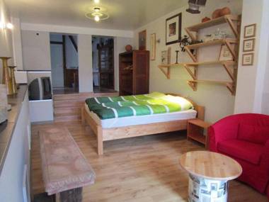 Ferienwohnung-im-mauerbluemchen